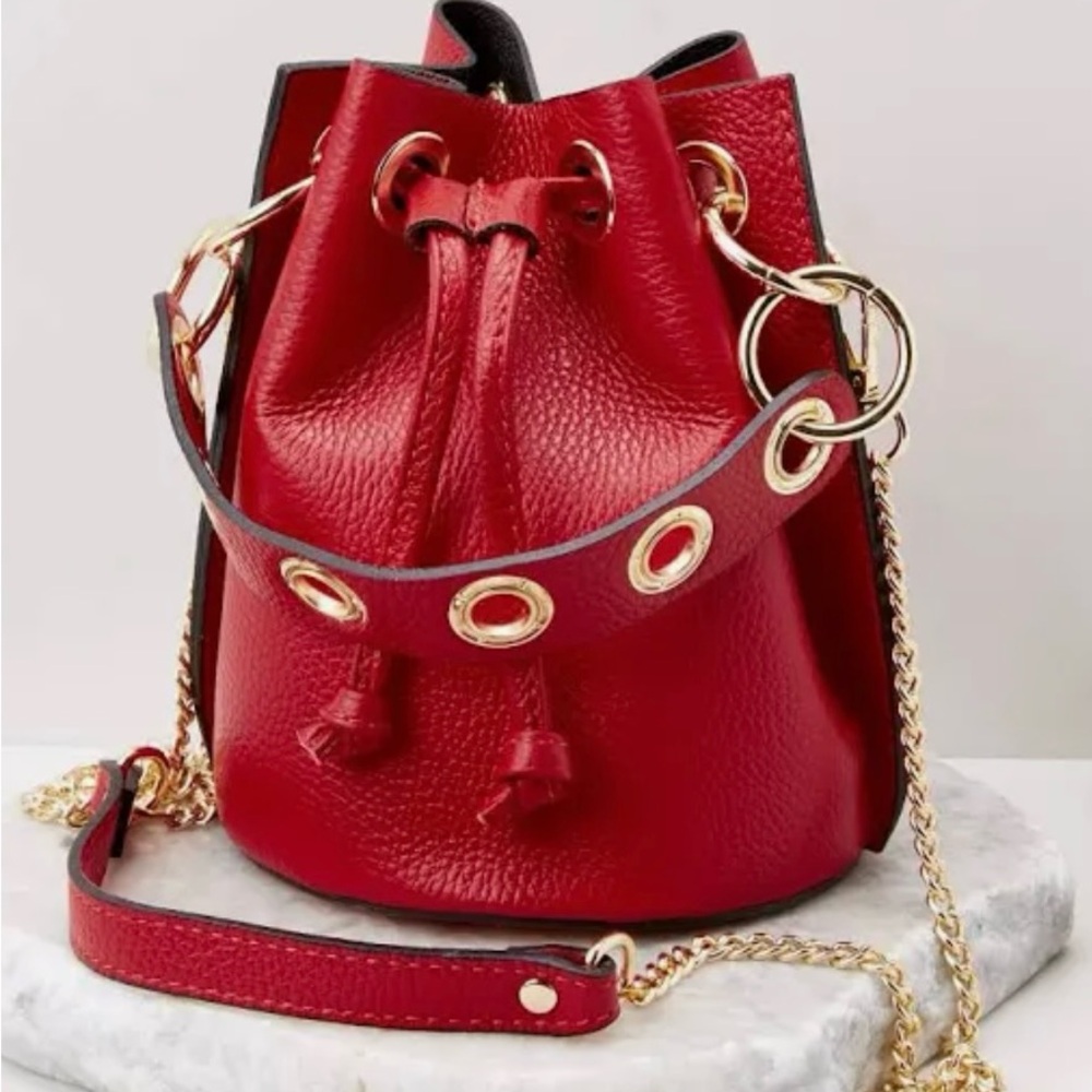 German Funtes bucket bag